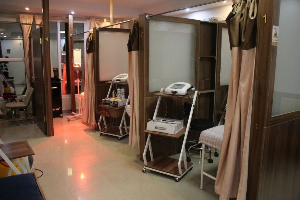 کلینیک فیزیوتراپی مزین (4)